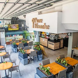 Отель Pure Blanche
